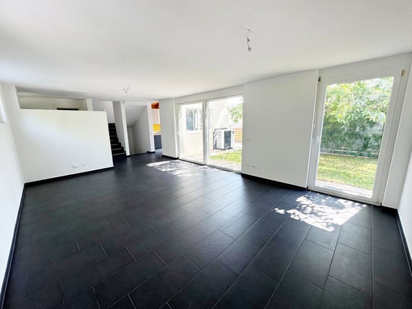 Villetta unifamiliare in vendita a Stabio – 4 locali con balcone e vista verde 4