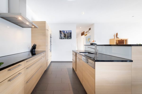 Grosszügige 1.5 Zimmerwohnung in der obersten Etage 3