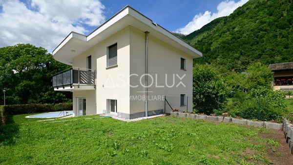 Hübsches 4.5-Zimmer-Einfamilienhaus mit Garten und Pool in ruhiger Wohnlage 8