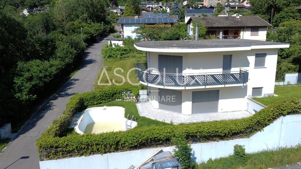 Hübsches 4.5-Zimmer-Einfamilienhaus mit Garten und Pool in ruhiger Wohnlage 4