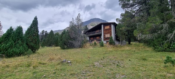 Incantevole chalet in legno, ai piedi del passo del Lucomagno 1