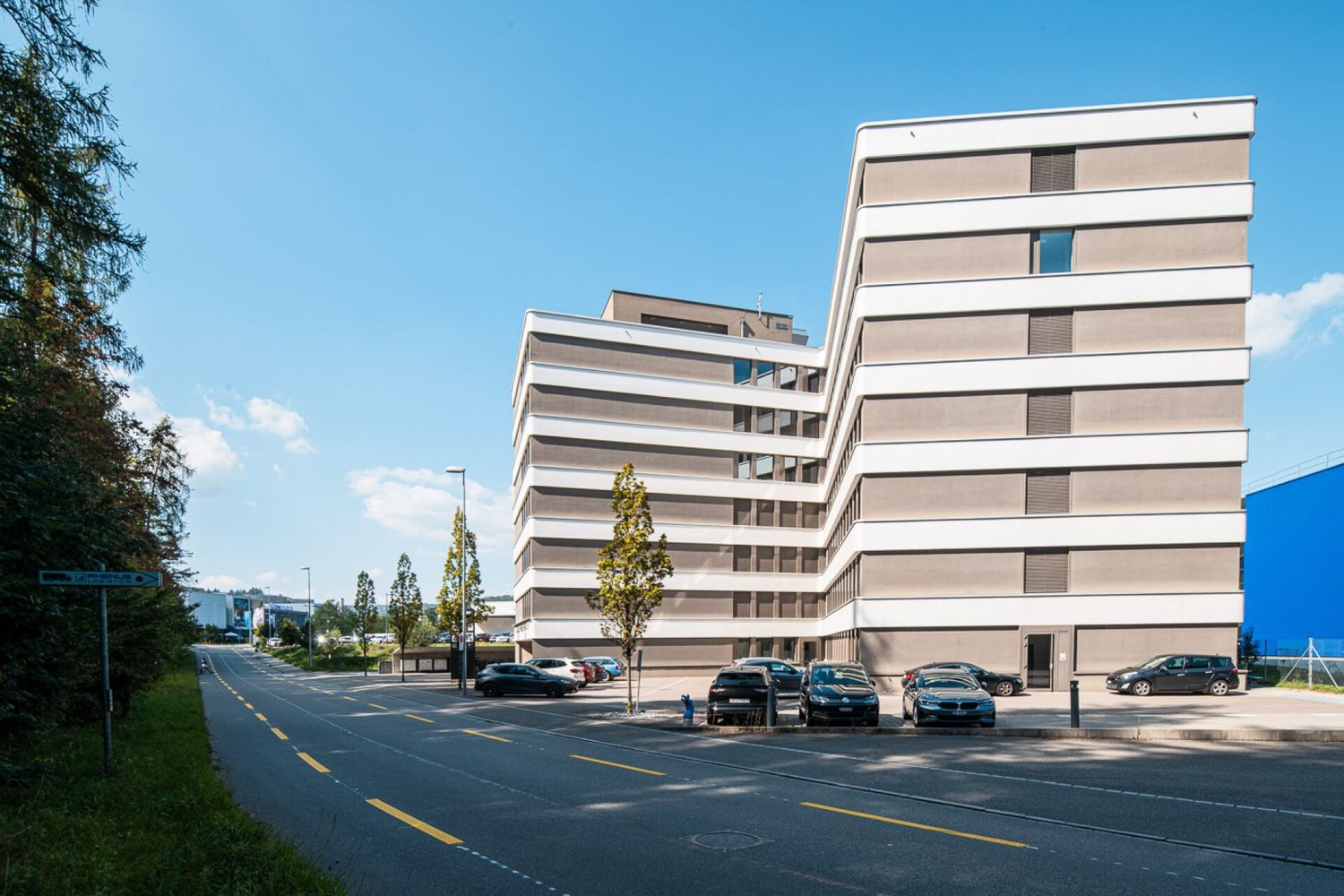 Efficient office solutions: 548 m2 available at a prime address