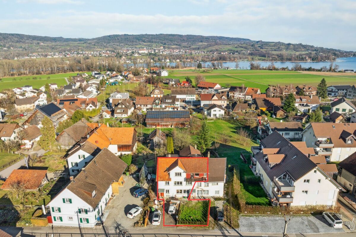 Bild Charmanter 4.5-Zimmer Hausteil über drei Etagen mit einladendem Ambiente
