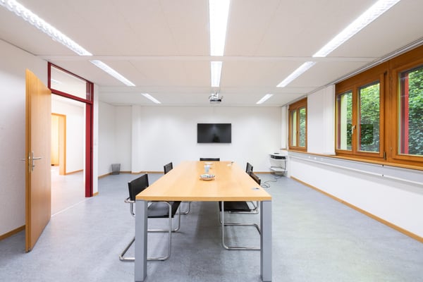 Moderne, lichtdurchflutete Gewerberäume an zentraler Lage zu vermieten 6