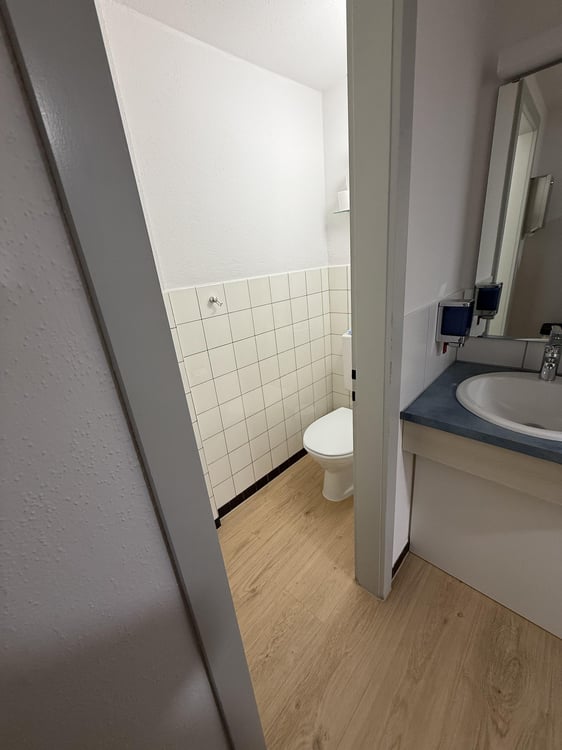 Grosszügiges Büro an zentraler Lage in Schaffhausen 11