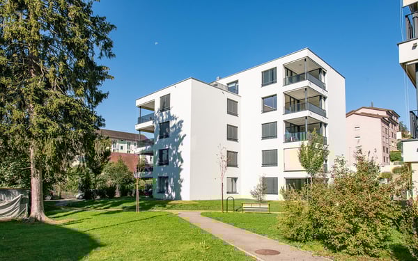 Moderne 1.5-Zimmer-Attika-Wohnung mit grosser Dachterrasse 1