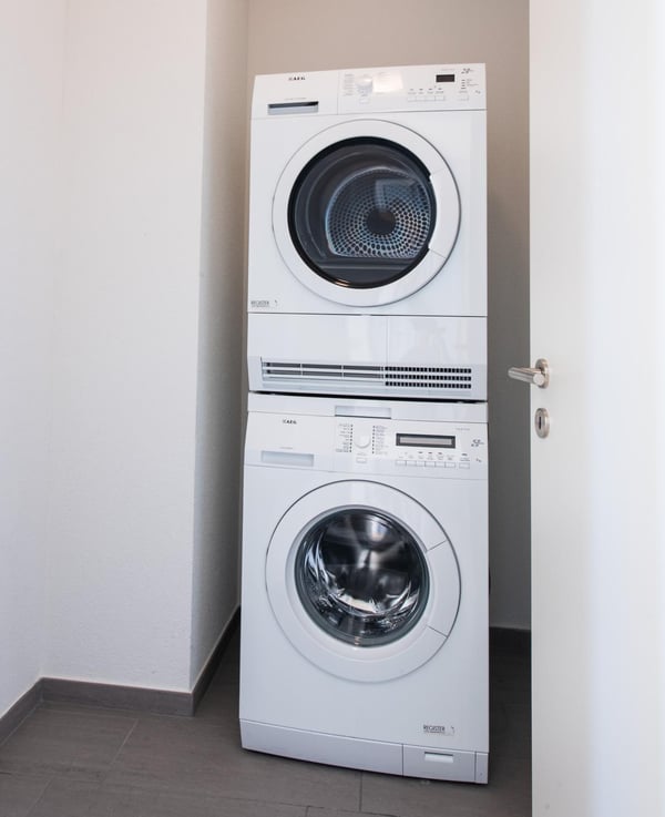 Moderne 1.5-Zimmer-Attika-Wohnung mit grosser Dachterrasse 8