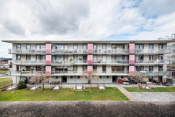 Moderne 1.5-Zimmer-Wohnung mit traumhafter Aussicht über St. Gallen! 2