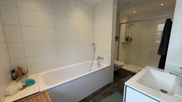 schöne und helle 4.5 Zimmerwohnung in Kloten zu vermieten 5
