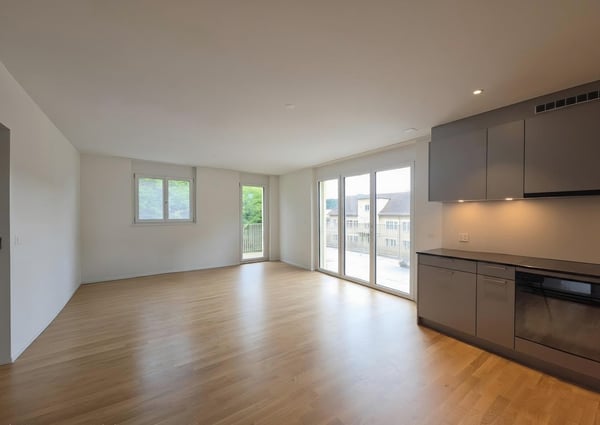 Moderne 2.5-Zimmer-Wohnung mit grossem Balkon in Thayngen! 1