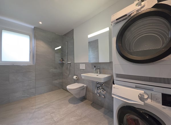 Moderne 2.5-Zimmer-Wohnung mit grossem Balkon in Thayngen! 6