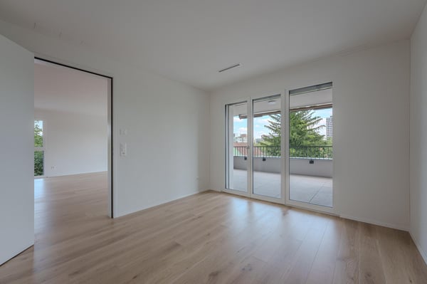 Modern wohnen in Zürich-Seebach - helle 3.5-Zimmerwohnung mit Balkon 4
