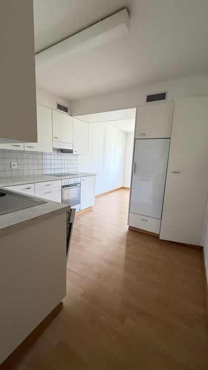 Befristet bis 30.09.2027 / 5.5 Zimmerwohnung in Tann 2