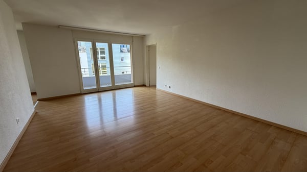Befristet bis 30.09.2027 / 5.5 Zimmerwohnung in Tann 4