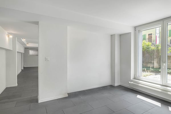 Vielseitige Gewerbe- / Praxis- / Bürofläche (80 m²) an zentraler Lage in Feuerthalen 7