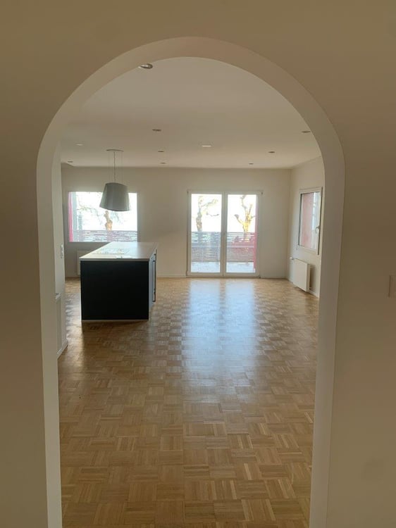 Geräumige 4.5 Zimmer Wohnung mit Blick auf den See 9