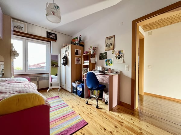 LUMINOSA VILLA DI 1 LOCALI CON GROTTO E GIARDINO A GNOSCA 6