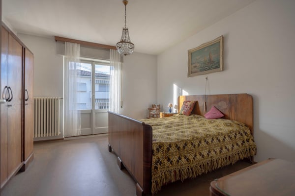 OCCASIONE - BIFAMILIARE 2.5 CON LOCALE COMMERCIALE A CHIASSO 5