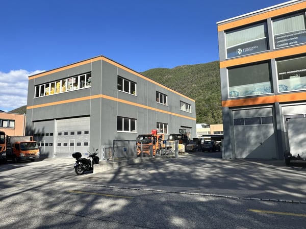 2 NUOVI STABILI AMMINISTRATIVI E ARTIGIANALI A MEZZOVICO 4