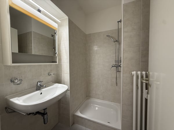 AFFITTASI GRANDE LUMINOSO APPARTAMENTO 1.5 LOCALI A MAROGGIA 8