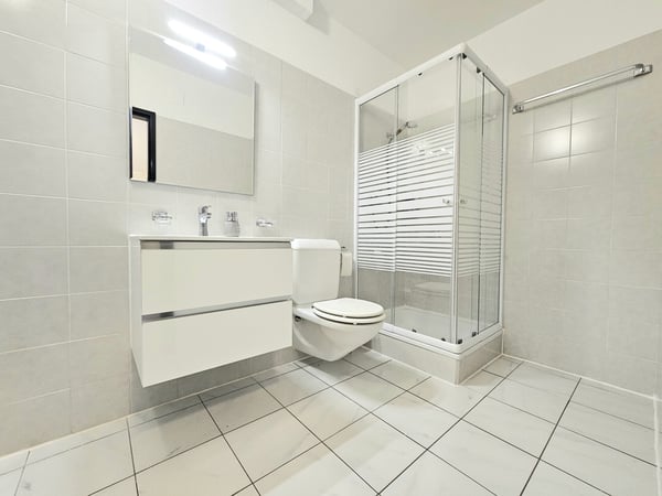 AFFITTASI AMPIO 1.5 LOCALI ARREDATO CON BALCONE A CANOBBIO 6