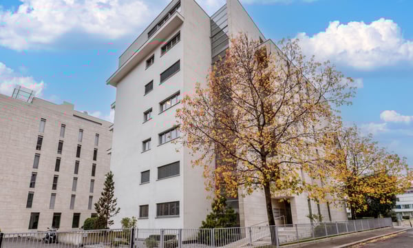 ELEGANTE 1.5 LOCALI CON TERRAZZA E VISTA APERTA A LUGANO 9