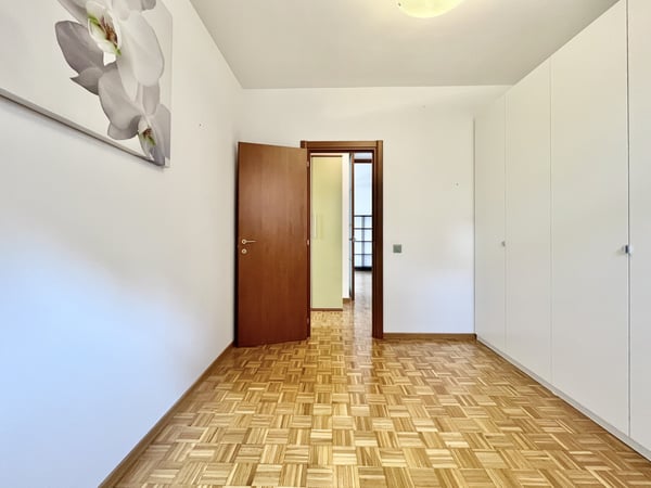 AFFITTASI ATTICO 1.5 IN RESIDENZA CON PISCINA A LUGANO 7