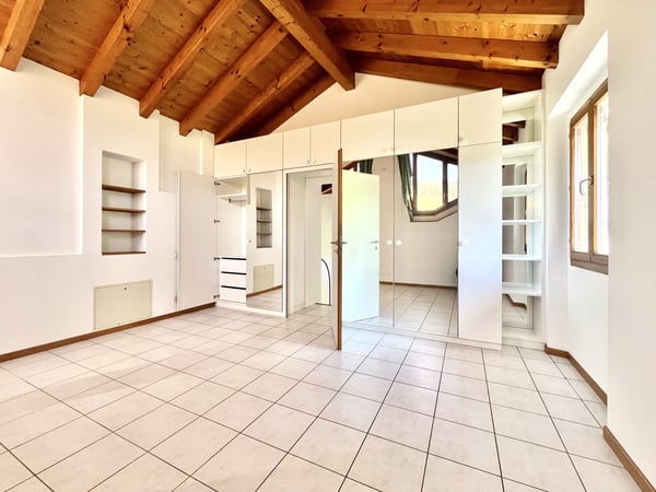 AFFITTASI CASA TICINESE DI 1.5 LOCALI CON CORTE A BARBENGO 6