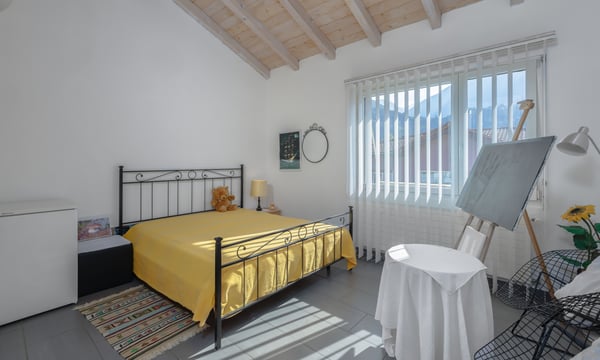 CASA BIFAMILIARE 2 LOCALI CON GIARDINO E GROTTO A GIUBIASCO 6