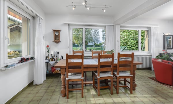 CASA BIFAMILIARE 2 LOCALI CON GIARDINO E GROTTO A GIUBIASCO 2