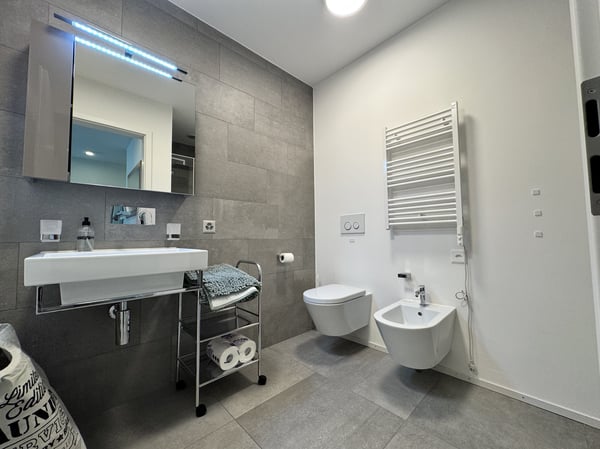 MODERNO E LUMINOSO 2.5 IN RESIDENZA CON PISCINA A BARBENGO 5