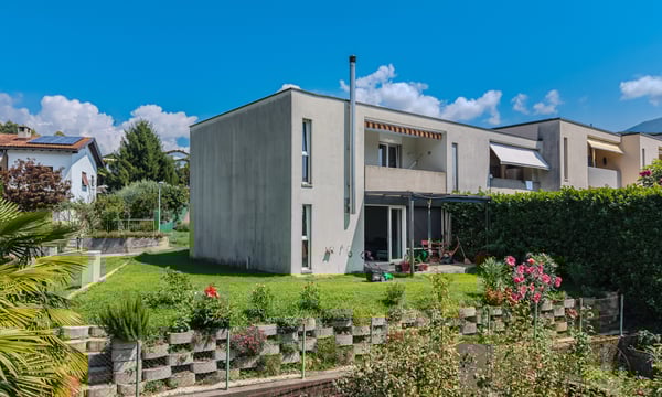 CASA A SCHIERA DI 1.5 LOCALI CON GIARDINO A PONTE CAPRIASCA 1