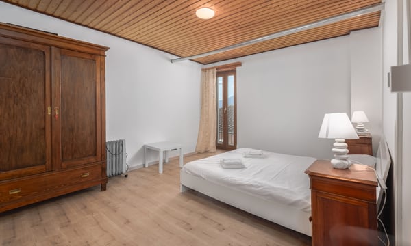 STABILE DI 3 APPARTAMENTI CON RISTORANTE E B&B A BRISSAGO 6