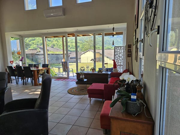 GRANDE CASA BIFAMILIARE 1.5 LOCALI CON GIARDINO A GIUBIASCO 3