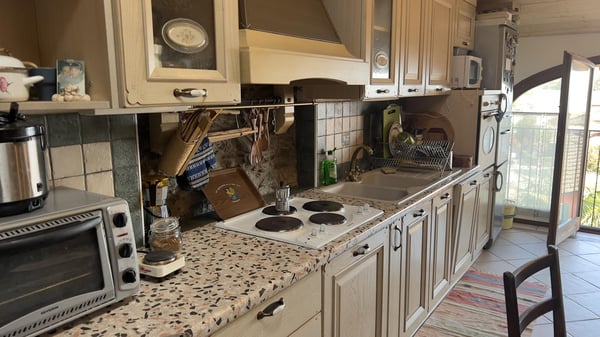 CASA DI NUCLEO SU 4 LIVELLI NEL CUORE STORICO DI NOVAGGIO 3