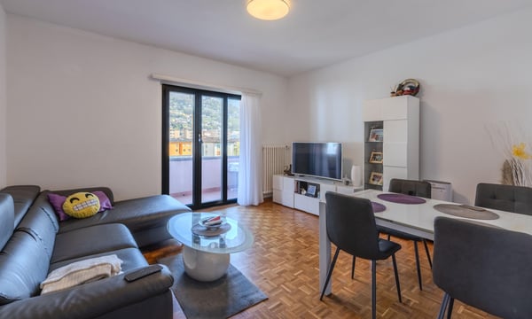 SPLENDIDO 1.5 LOCALI CON 2 GRANDI BALCONI A BELLINZONA 1