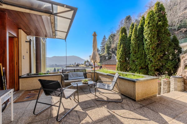 CASA GEMELLA 1.5 LOCALI CON VISTA LAGO PARZIALE AD AGNO 9