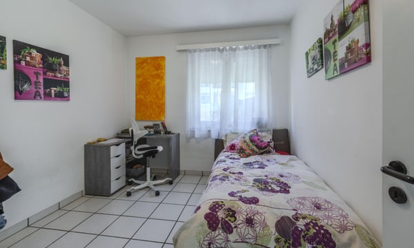 VILLA 1.5 SU UN PIANO CON AMPIO TERRENO E PISCINA A CAMORINO 5