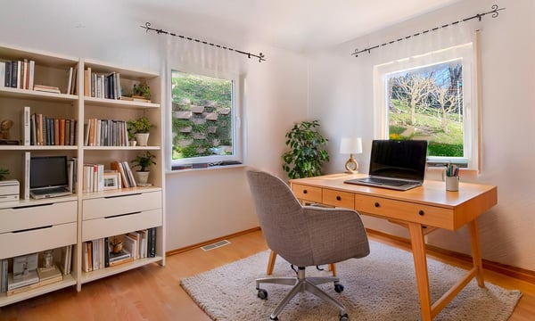 BELLA CASA DI 1.5 LOCALI CON GIARDINO A BANCO 4