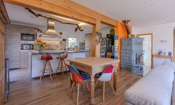 BELLA CASA DI 1.5 LOCALI CON GIARDINO A BANCO 3