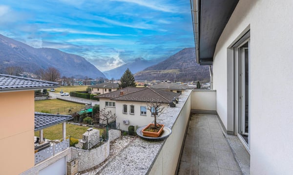 OTTIMO INVESTIMENTO - PALAZZINA DI 3 APPARTAMENTI A BIRONICO 4