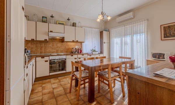 SPAZIOSA CASA UNIFAMILIARE 2 LOCALI A MORBIO INFERIORE 2