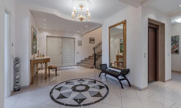 VILLA ESCLUSIVA DI 2 LOCALI CON PISCINA E DEPENDANCE A MANNO 2