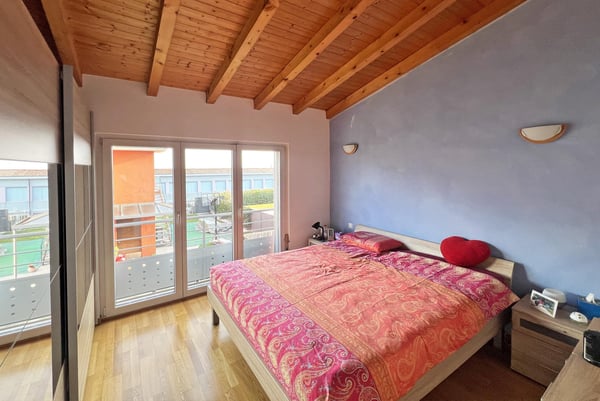 AMPIA VILLETTA 1.5 LOCALI CON CAMINO E GIARDINO A BESAZIO 8