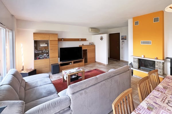 AMPIA VILLETTA 1.5 LOCALI CON CAMINO E GIARDINO A BESAZIO 3