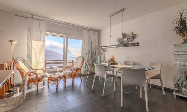 INCANTEVOLE VILLA 2.5 LOC. CON PISCINA E LAGHETTO AD AROGNO 3