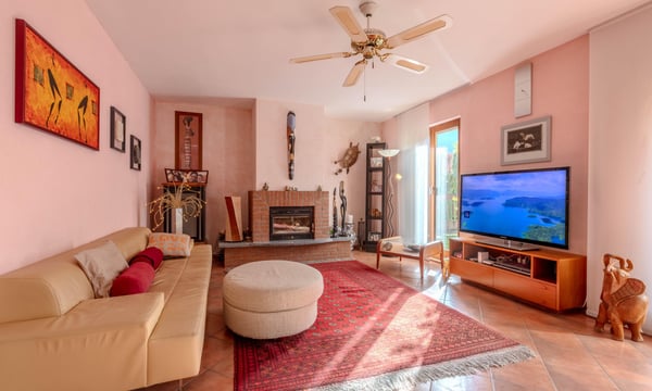 CASA 1.5 LOCALI CON GIARDINO E GROTTINO A RIVA SAN VITALE 4