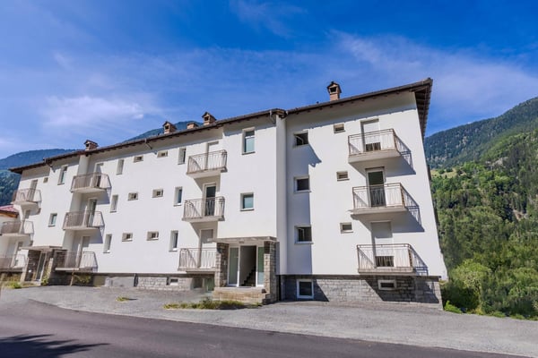 INVESTIMENTO - PALAZZO PLURIFAMILIARE NEL LEVENTINESE 9