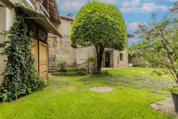 CARATTERISTICA CASA DI NUCLEO 2.5 LOCALI A LIGORNETTO 9