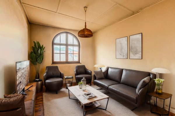 CARATTERISTICA CASA DI NUCLEO 2.5 LOCALI A LIGORNETTO 3